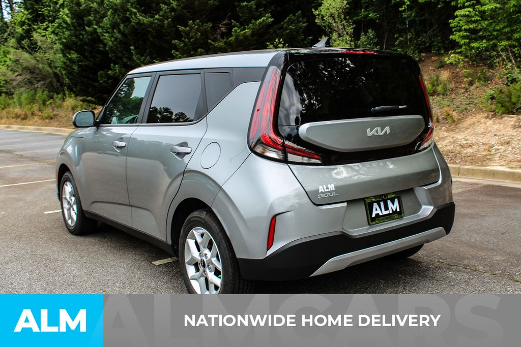 Used 2025 Gray Kia LX image 5