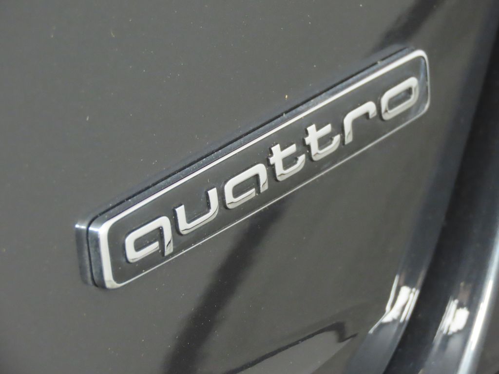 Thumbnail: 2023 Audi A4 - 10