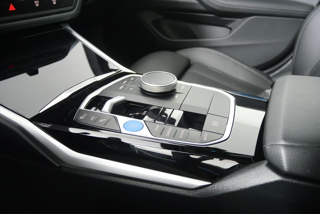 Thumbnail: 2024 BMW i4 - 28