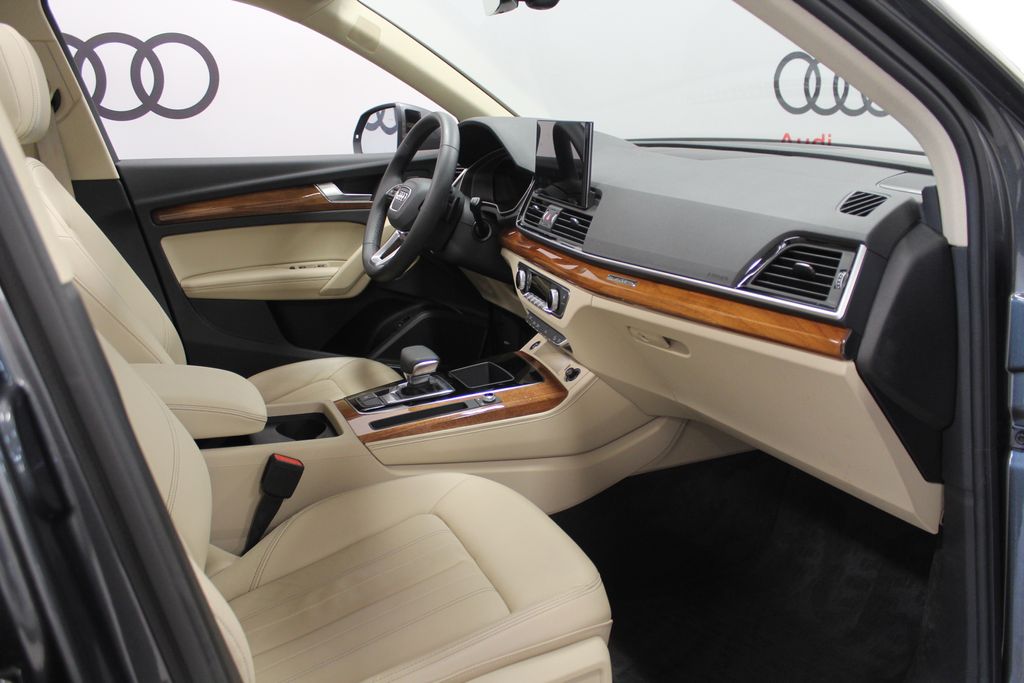 Thumbnail: 2023 Audi Q5 - 32