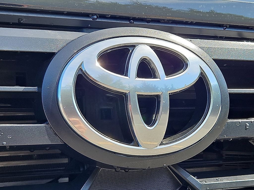 Thumbnail: 2025 Toyota Tacoma - 17