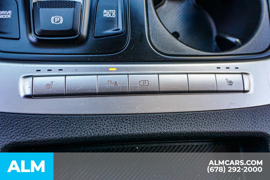 Used 2025 Black Kia LXS image 57