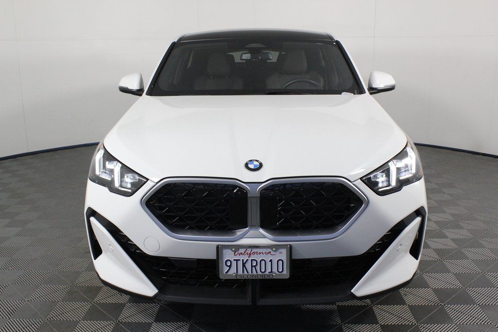 Thumbnail: 2025 BMW X2 - 2