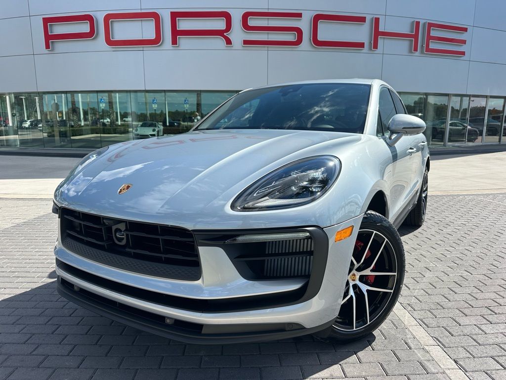 Thumbnail: 2026 Porsche Macan - 1