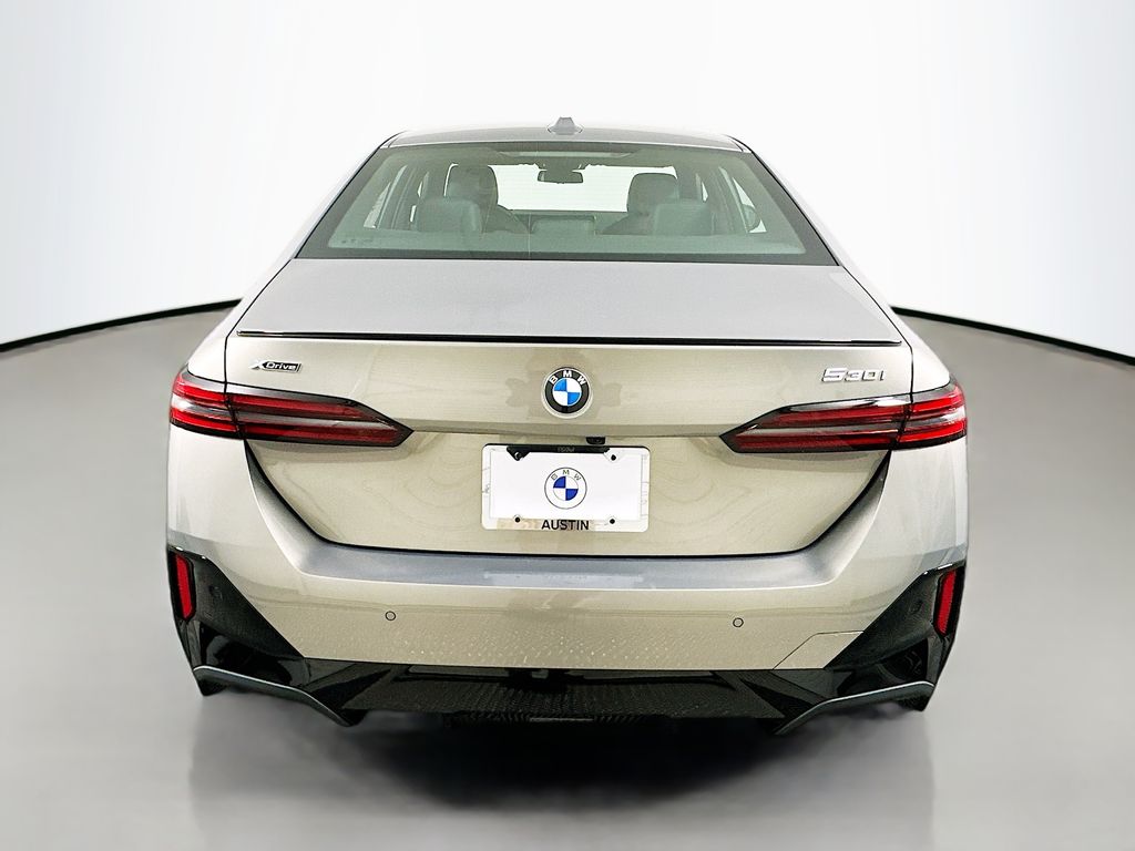 Thumbnail: 2026 BMW 5 Series - 6