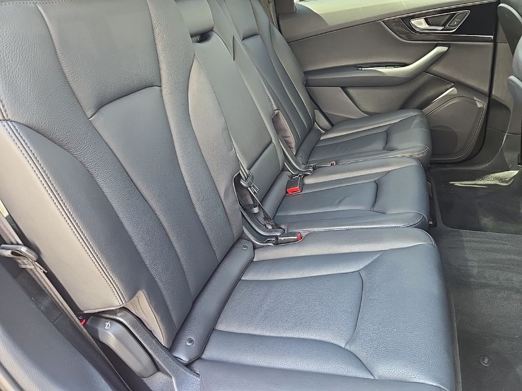 2019 Audi Q7 Premium 27