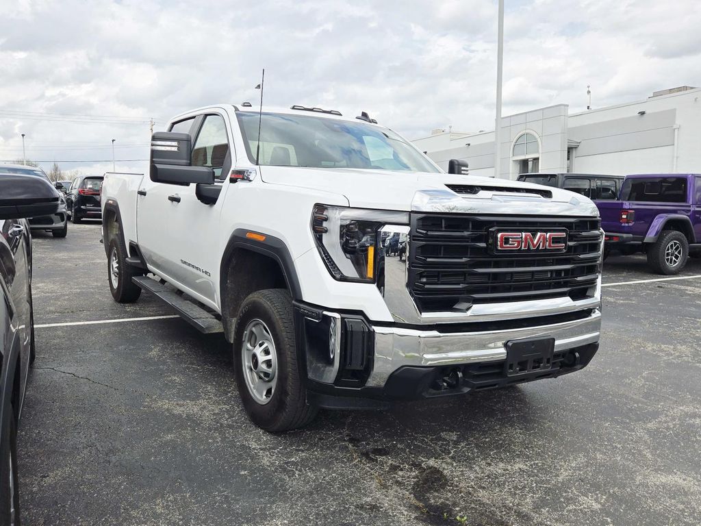 Summit White 2024 GMC Sierra 2500HD Pro Crew Cab 4WD Pickup Truck Four-Wheel Drive Automatic