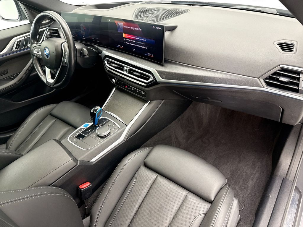 Thumbnail: 2023 BMW i4 - 16