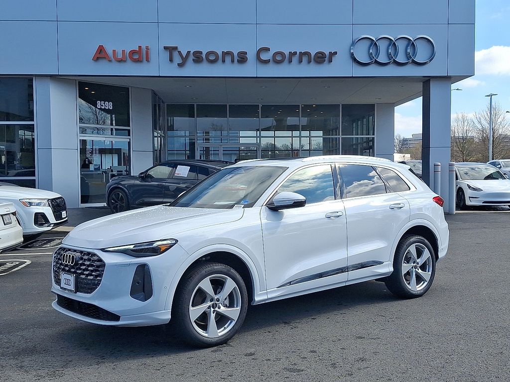 Thumbnail: 2026 Audi Q5 - 1