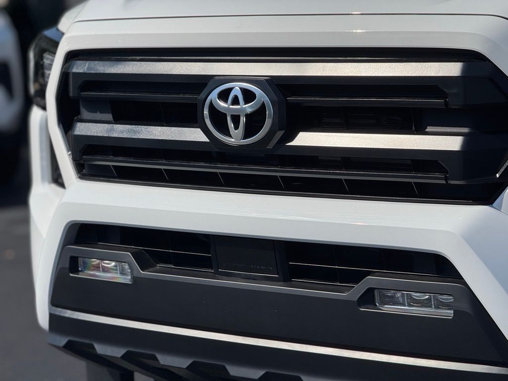 2025 Toyota Tacoma SR5 Double Cab photo 5