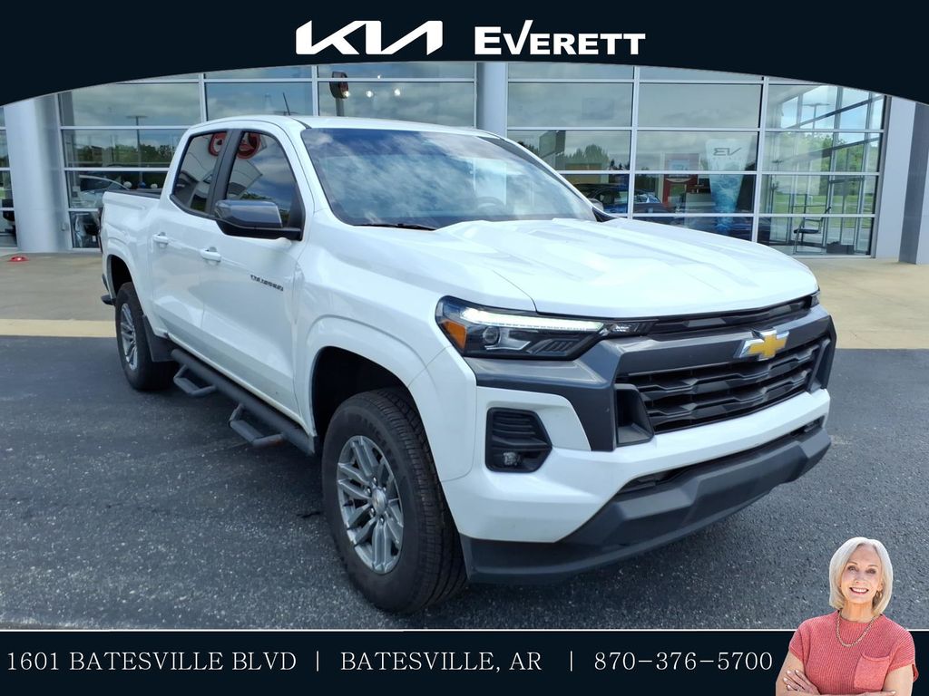 Summit White 2024 Chevrolet Colorado LT Crew Cab 4WD Pickup Truck Four-Wheel Drive Automatic