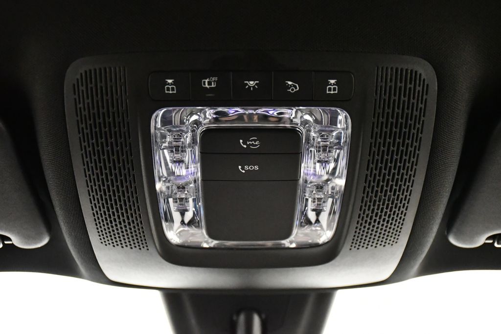 Thumbnail: 2021 Mercedes-Benz GLB - 17