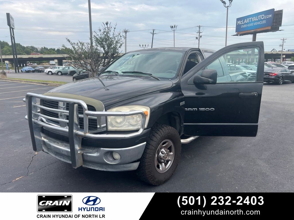 Brilliant Black Crystal Pearl 2007 Dodge RAM 1500 Pickup Truck Four-Wheel Drive 5-Speed Automatic
