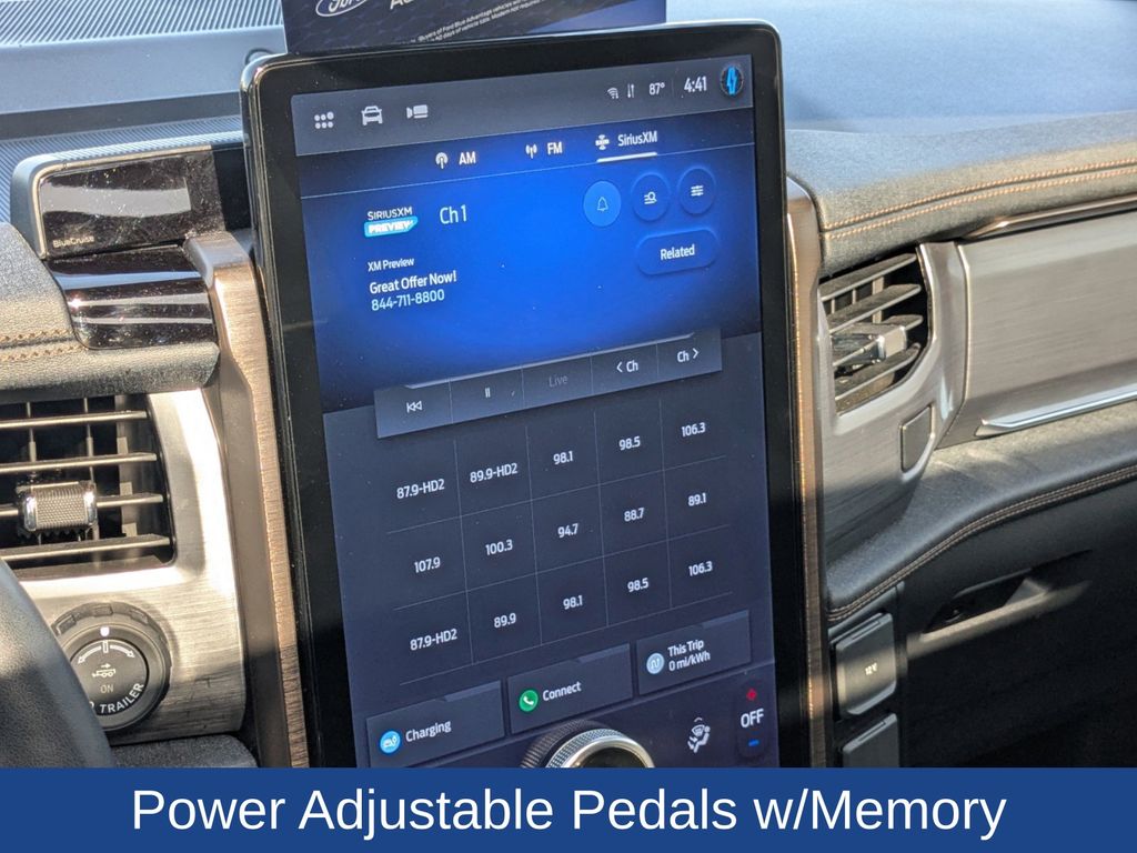 2023 Ford F-150 Lightning LARIAT