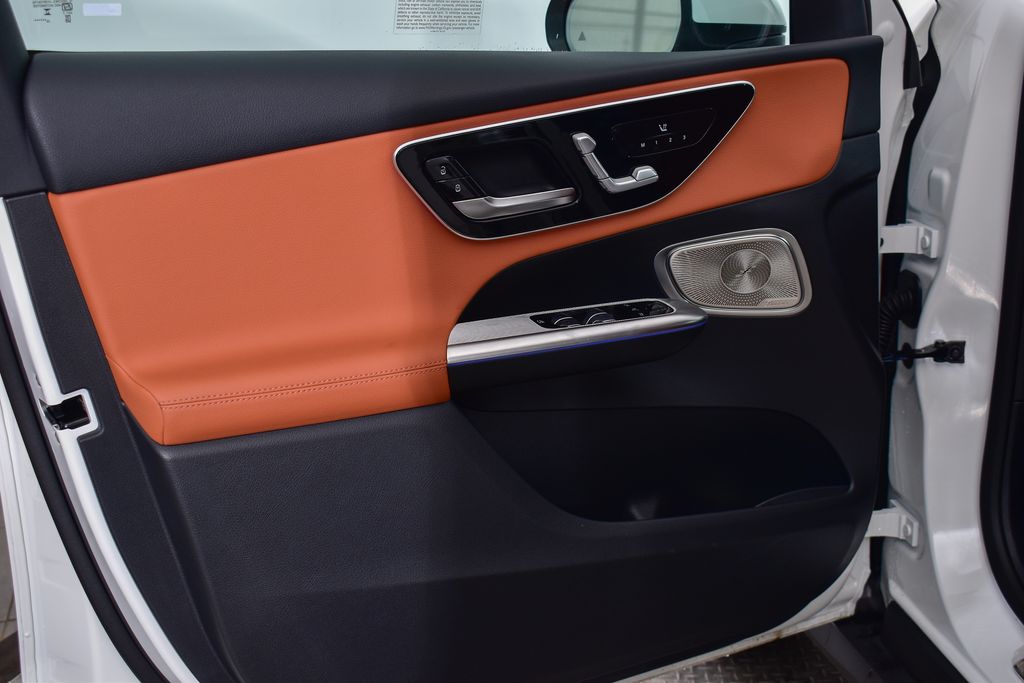 Thumbnail: 2026 Mercedes-Benz GLC - 11