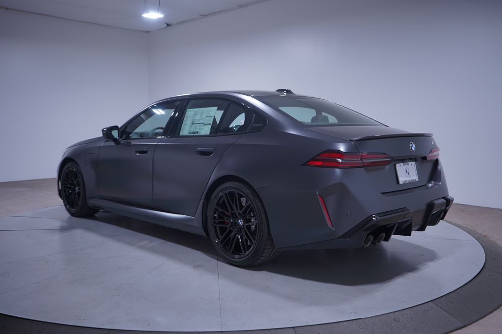 Thumbnail: 2026 BMW M5 - 3