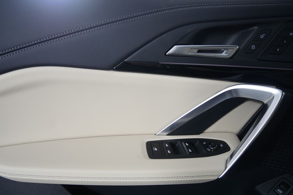 Thumbnail: 2025 BMW X1 - 8