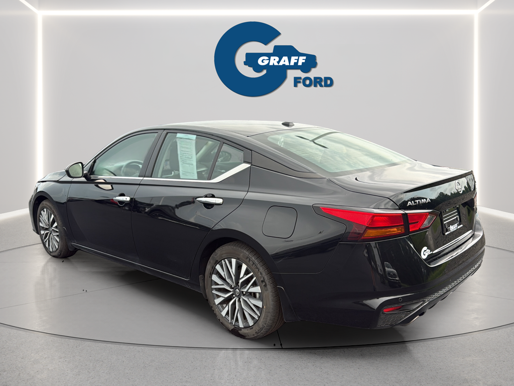 Used 2024 Nissan Altima Sedan