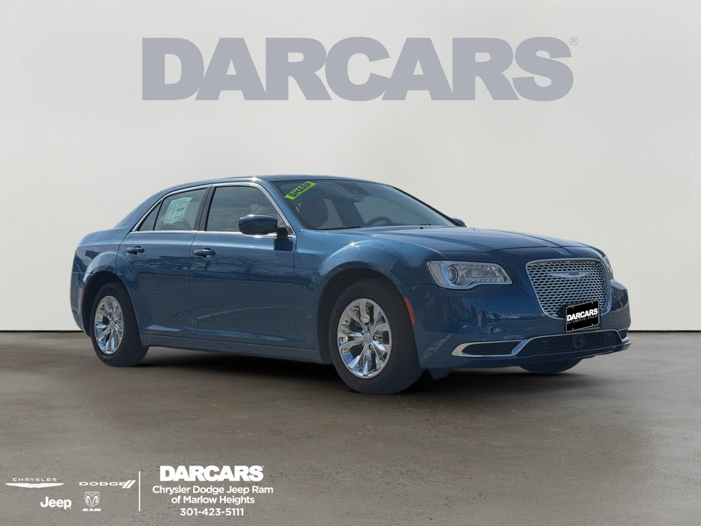 2023 Chrysler 300 Touring RWD