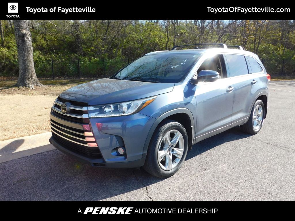 Thumbnail: 2017 Toyota Highlander - 1