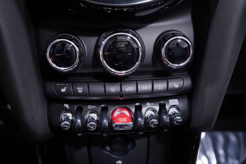 Thumbnail: 2023 MINI Cooper - 14