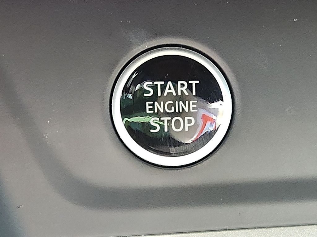 Thumbnail: 2022 Audi Q3 - 25