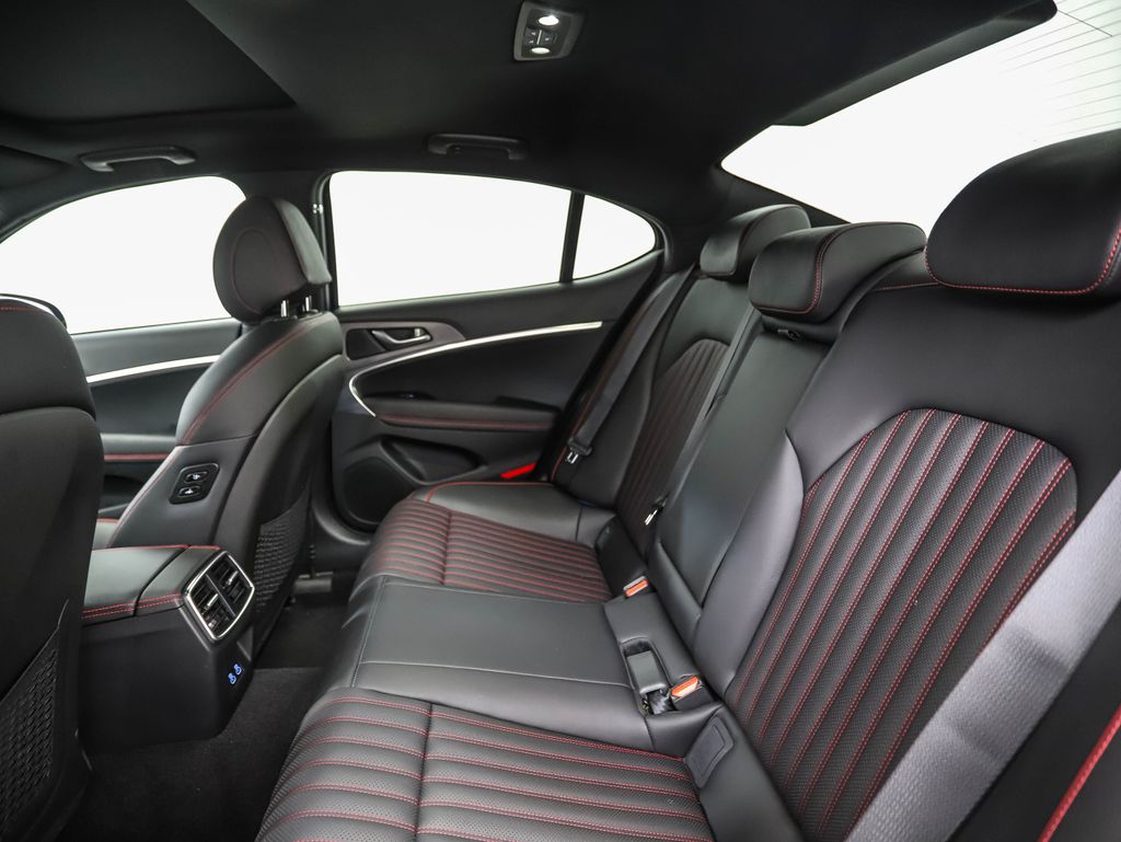 Thumbnail: 2025 Genesis G70 - 21