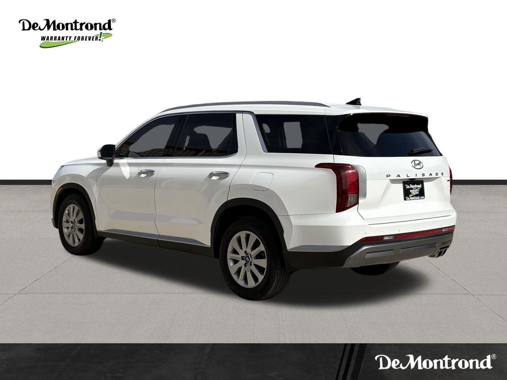 Used 2023 Hyper White Hyundai SEL image 7