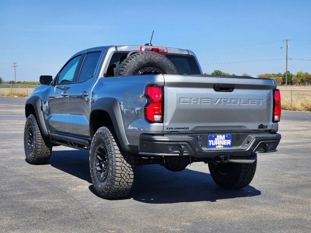 2024 Chevrolet Colorado ZR2 4