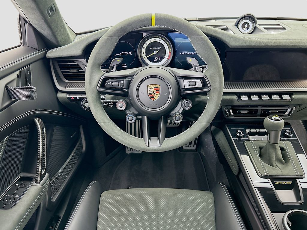 Thumbnail: 2025 Porsche 911 - 13
