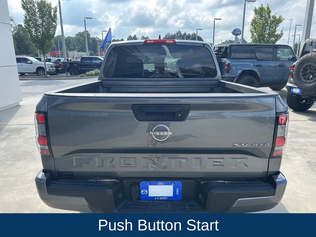 2023 Nissan Frontier SV