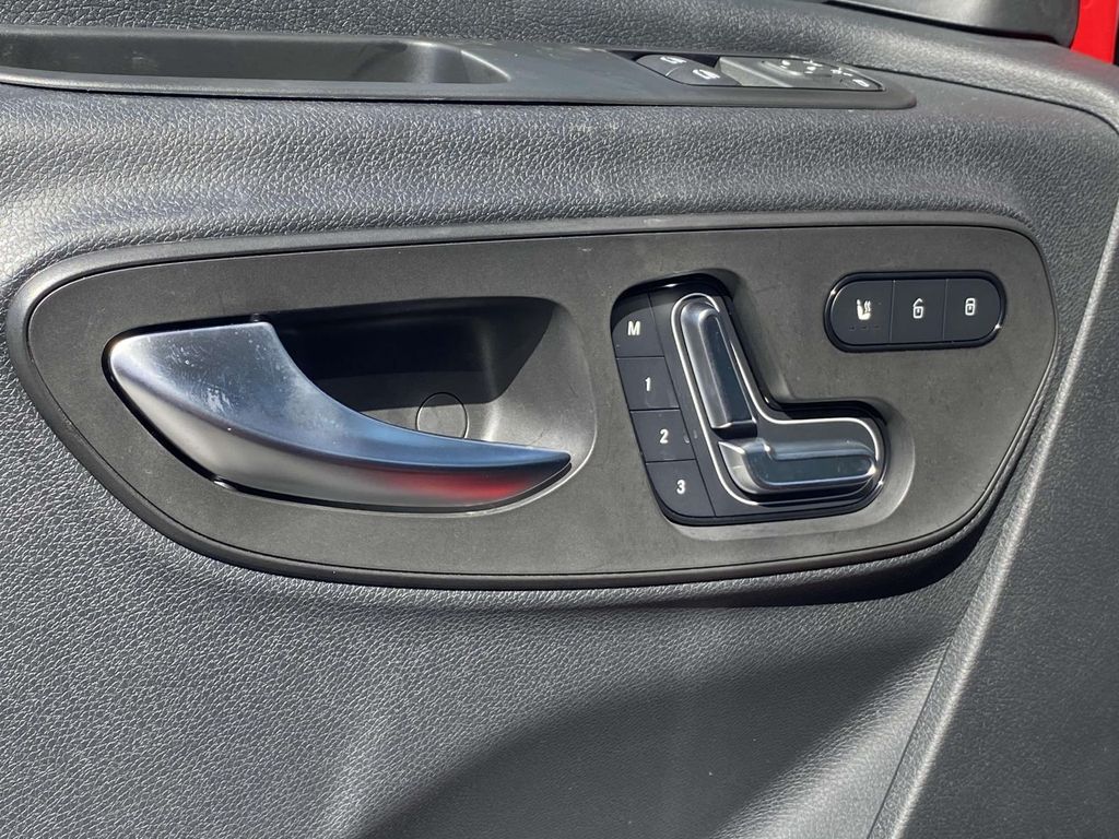 Thumbnail: 2025 Mercedes-Benz Sprinter - 17