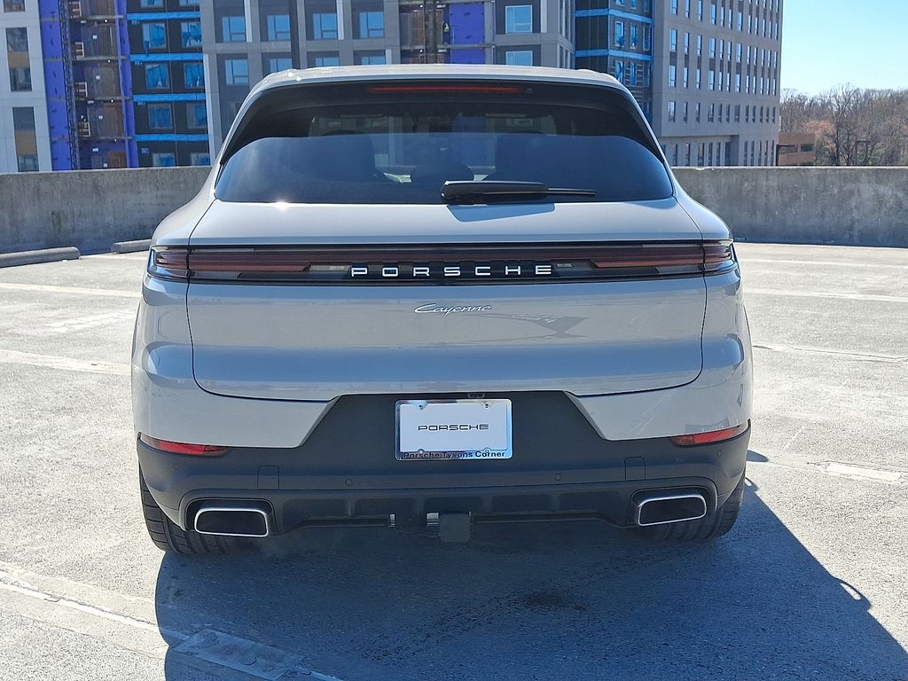 Thumbnail: 2026 Porsche Cayenne - 9