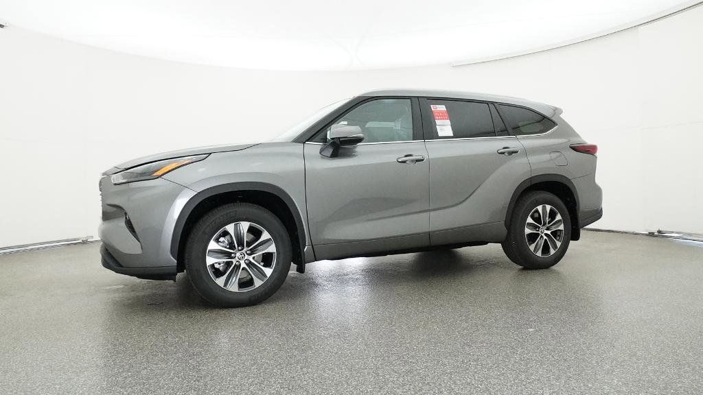 Thumbnail: 2026 Toyota Highlander - 21