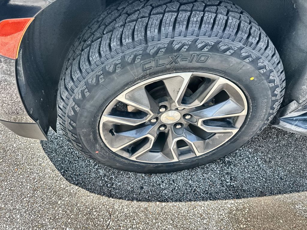 View vehicle photo 2