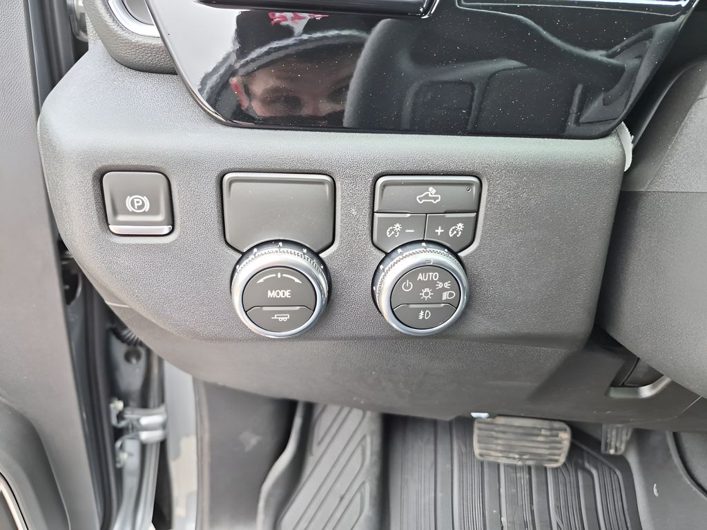 New 2026 Silver GMC Elevation image 32