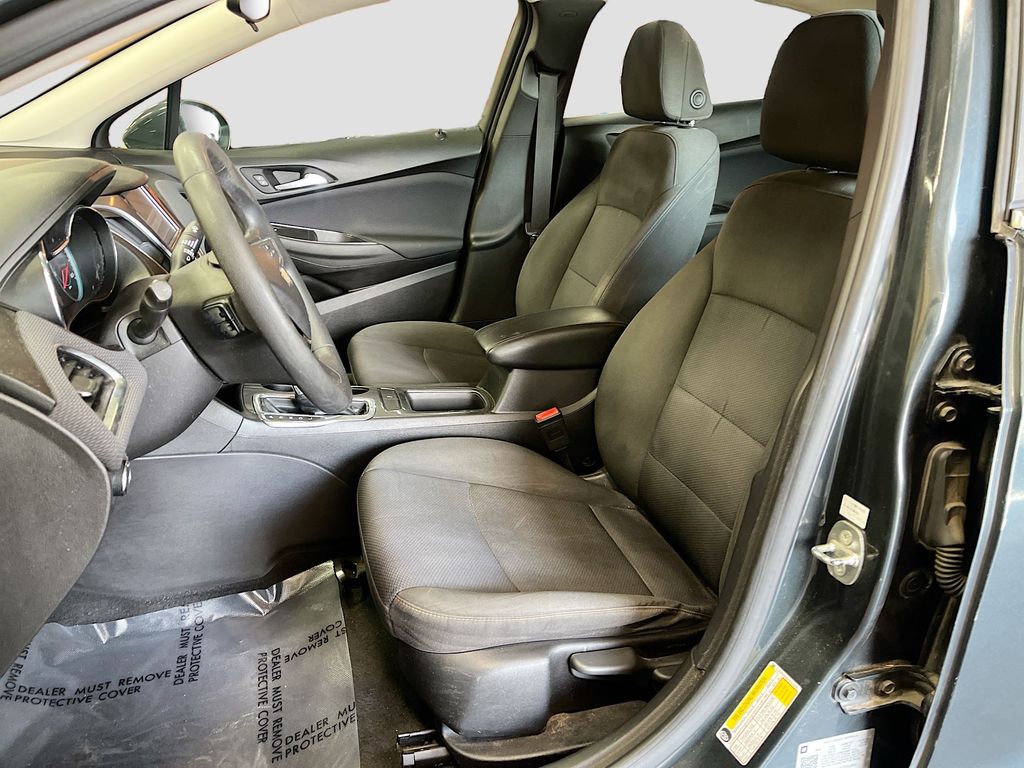 Used 2018 Graphite Metallic Chevrolet LT image 19