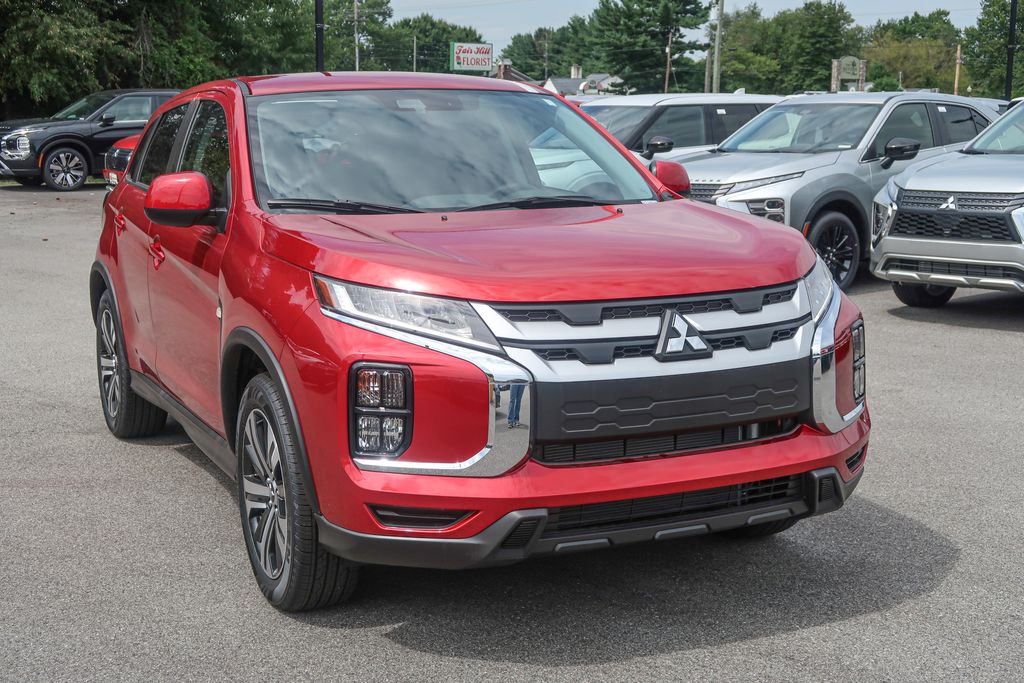 2027 Mitsubishi Outlander Sport ES