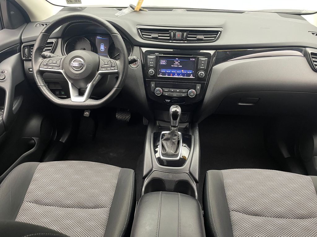 Thumbnail: 2022 Nissan Rogue Sport - 19