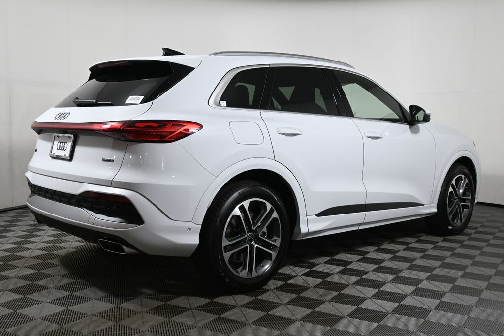 Thumbnail: 2025 Audi Q5 - 7