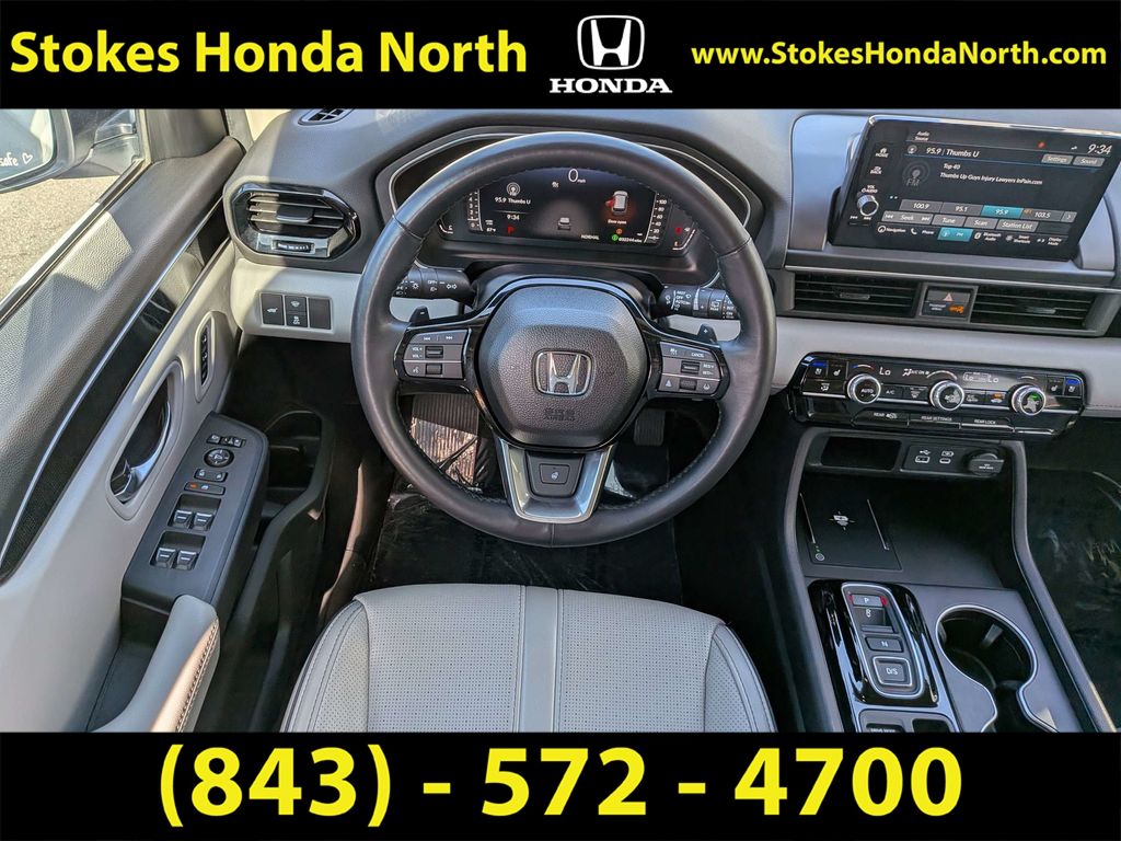Used 2025 Honda Pilot SUV