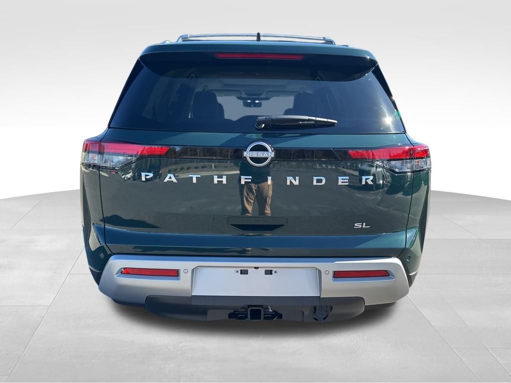 2025 Nissan Pathfinder SL 8