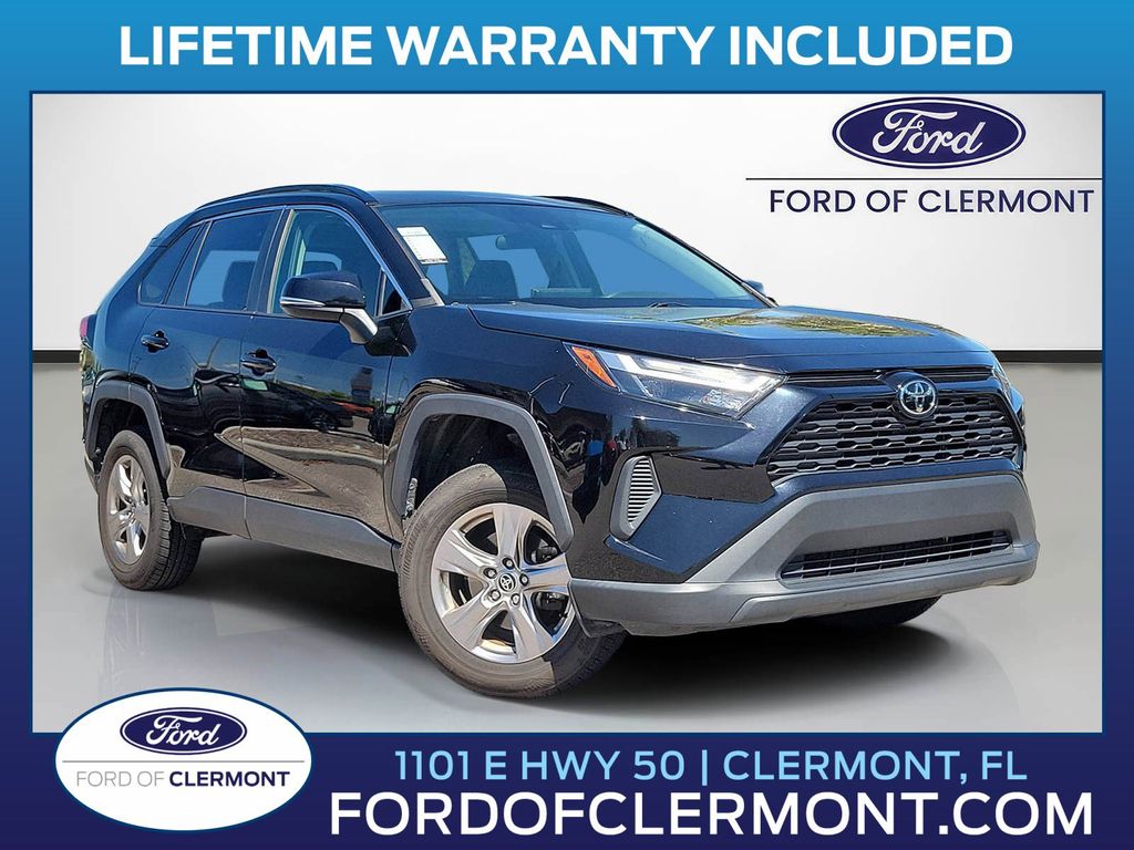 2023 Toyota RAV4 XLE FWD