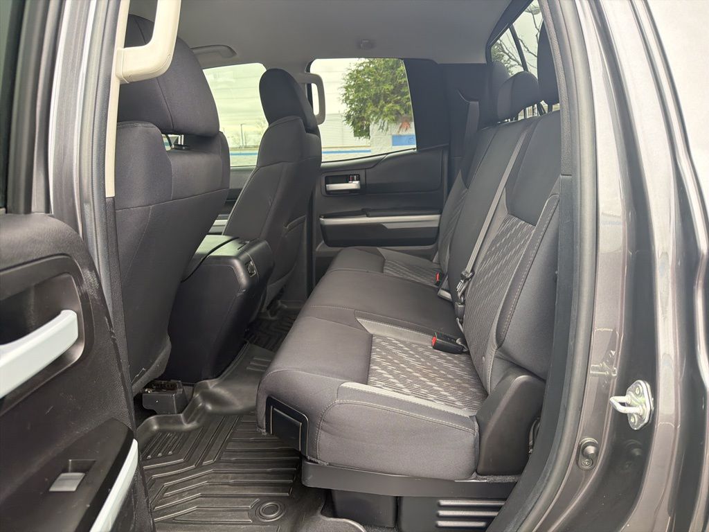 Thumbnail: 2021 Toyota Tundra - 18