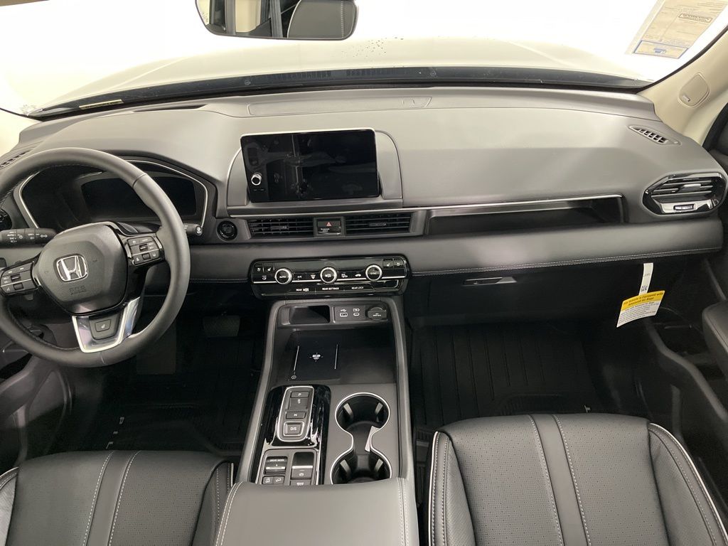 Thumbnail: 2025 Honda Pilot - 17