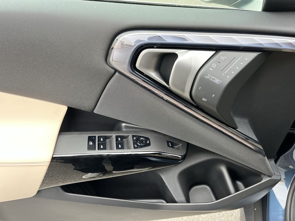 Thumbnail: 2026 BMW X3 - 13