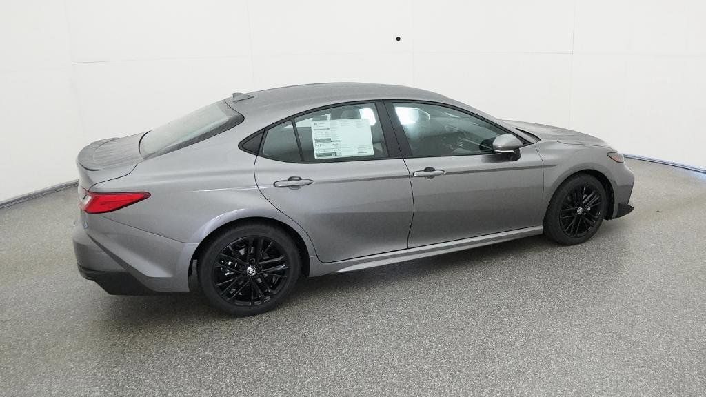 Thumbnail: 2025 Toyota Camry - 10