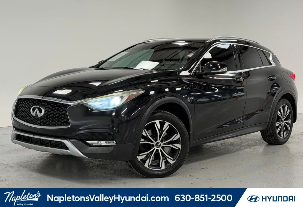 2017 INFINITI QX30 Premium AWD