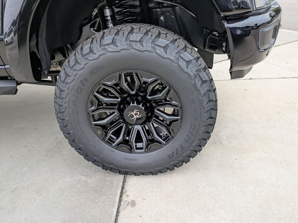 2026 Ford F-250 Super Duty Black Widow