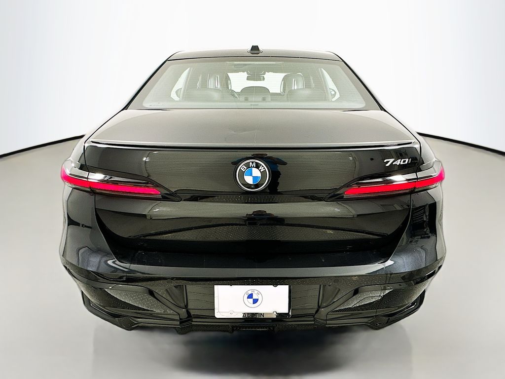 Thumbnail: 2025 BMW 7 Series - 6